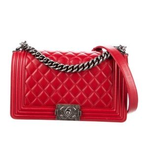 CHANEL Medium Boy Bag